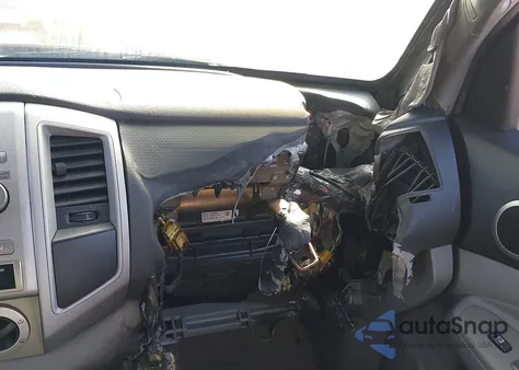 2008 Toyota Tacoma Prerunner V6 z USA, uszkodzony, nr VIN 3TMJU62N58M067089